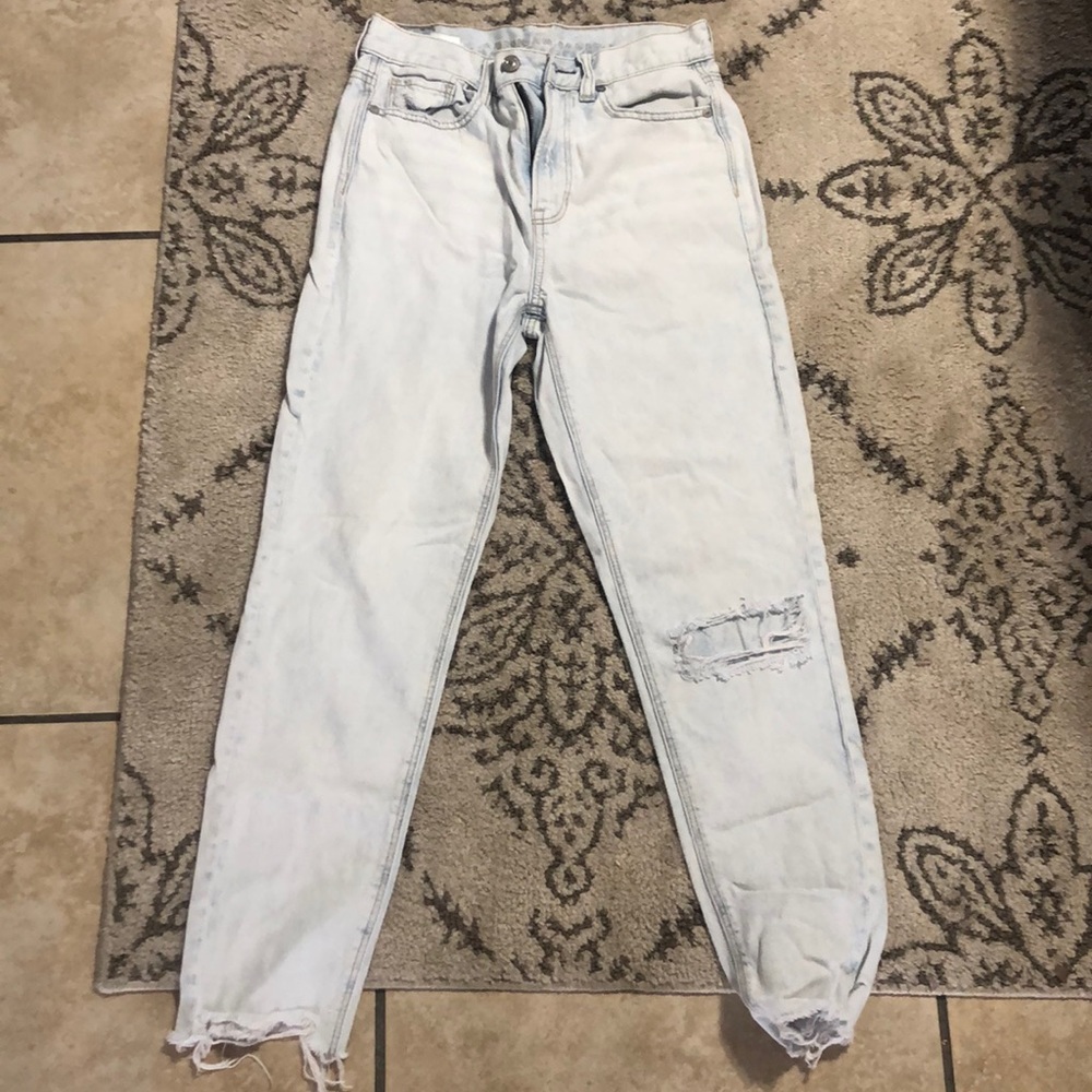 American Eagle Mom Jeans